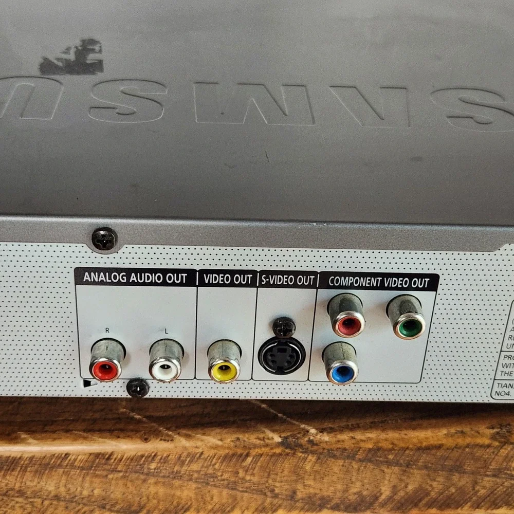 Samsung DVD-P231 Progressive Scan DVD Player Silver Grey Vtg 2003 w/OEM Remote